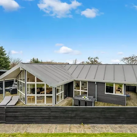 Carlie - 250m To The Fjord By Interhome *